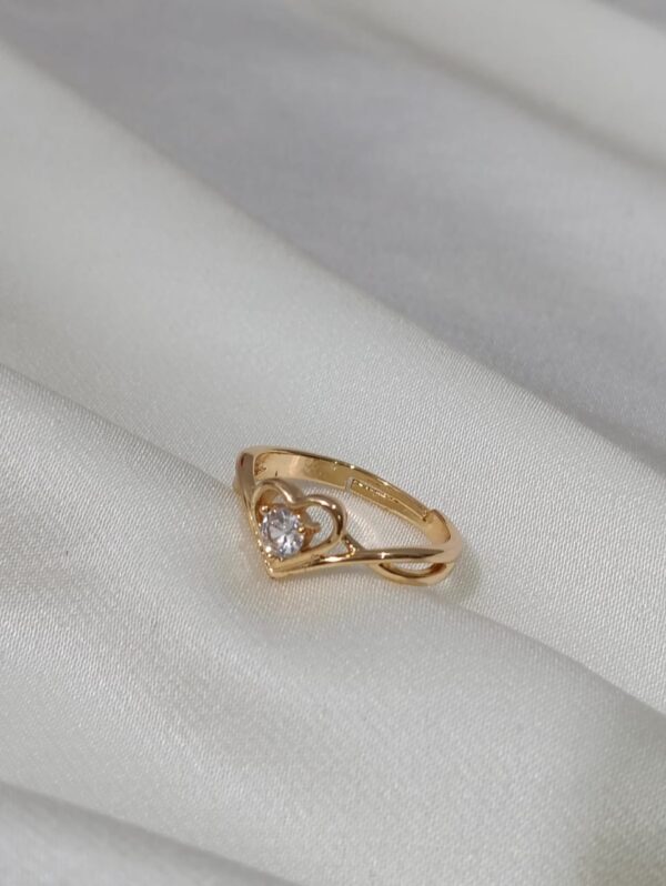 Heart-Shaped Diamond Ring - Image 3