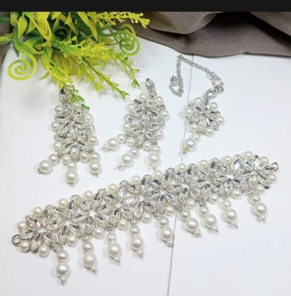 Pearl and Crystal Jewelry Set
