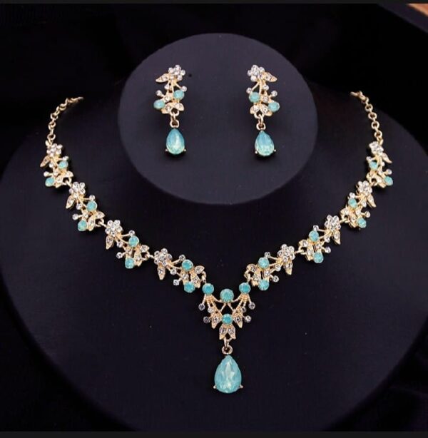 Necklace and Earrings Set - Image 5