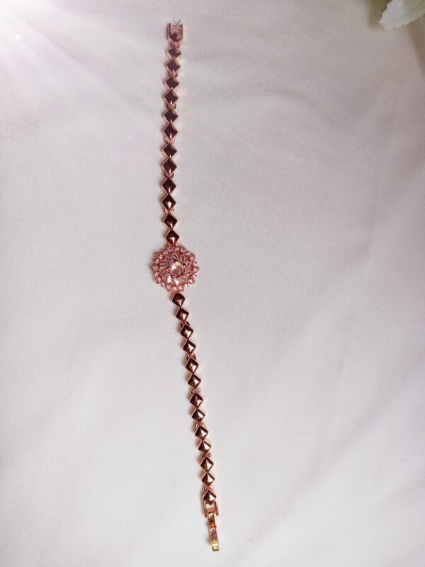 Elegant Rose Gold Bracelet - Image 2