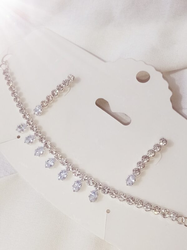 Elegant Rose Gold Jewelry Set - Image 3